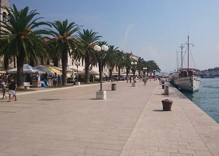 Limun Hébergement de vacances Trogir