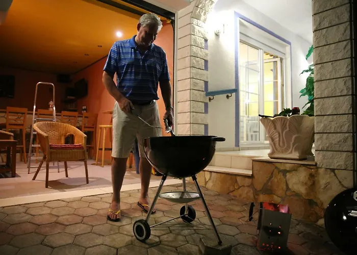 Hébergement de vacances Limun *